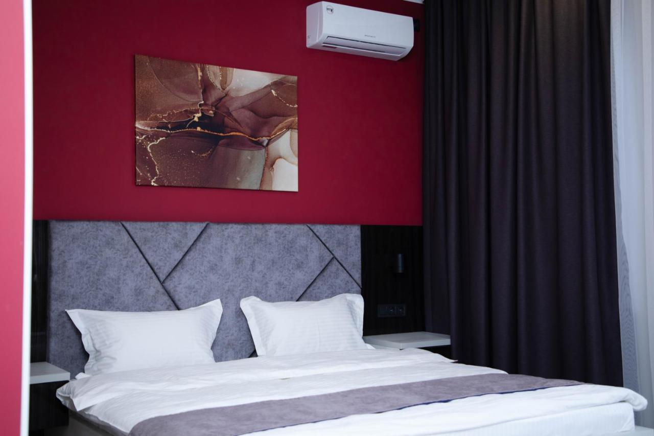 Zodiac Hotel Atyrau Bagian luar foto