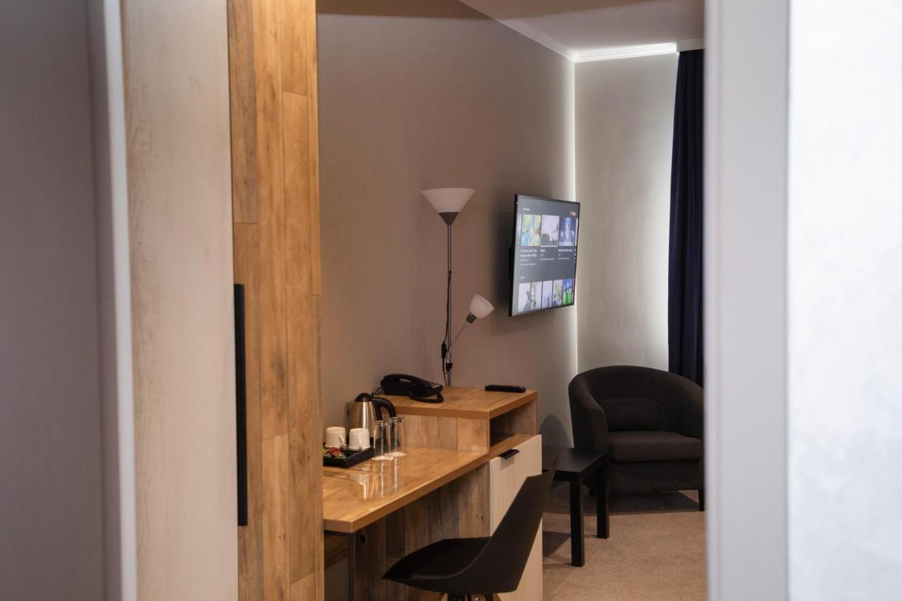 Zodiac Hotel Atyrau Bagian luar foto